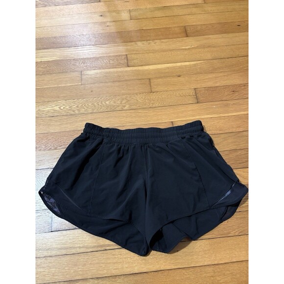 Lululemon Size 12 Hotty Hot Short Long 4" Black - Picture 2 of 5